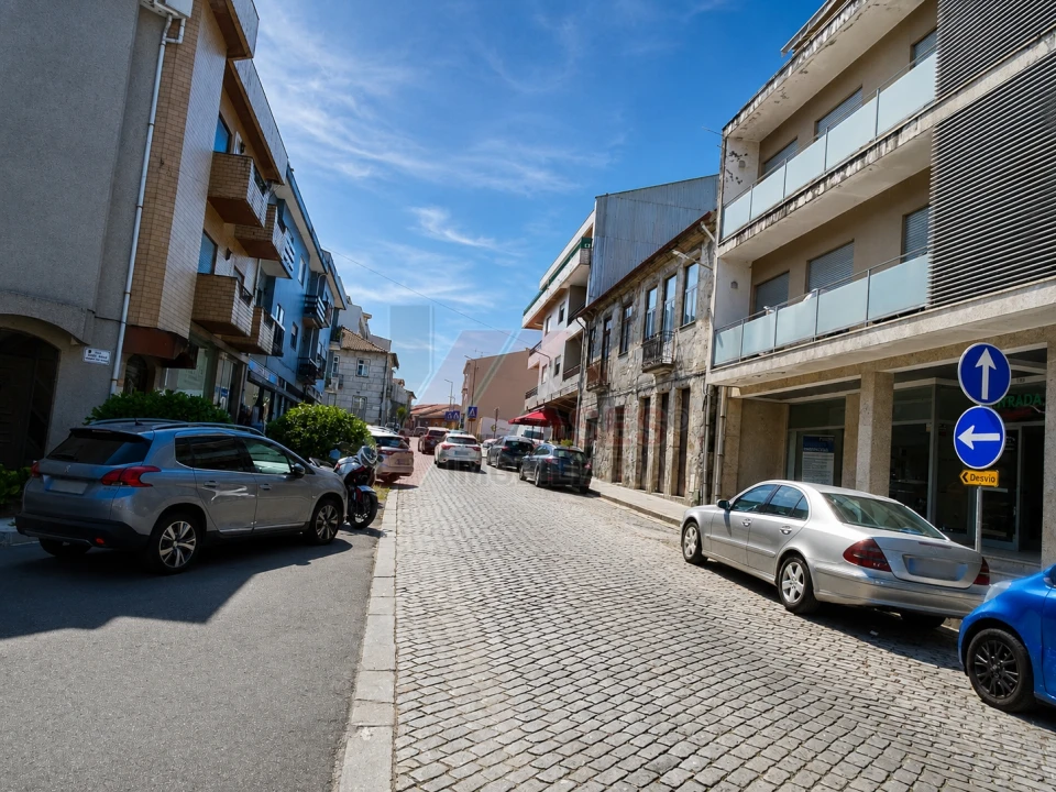 Loja para Venda em Fafe Foto 2