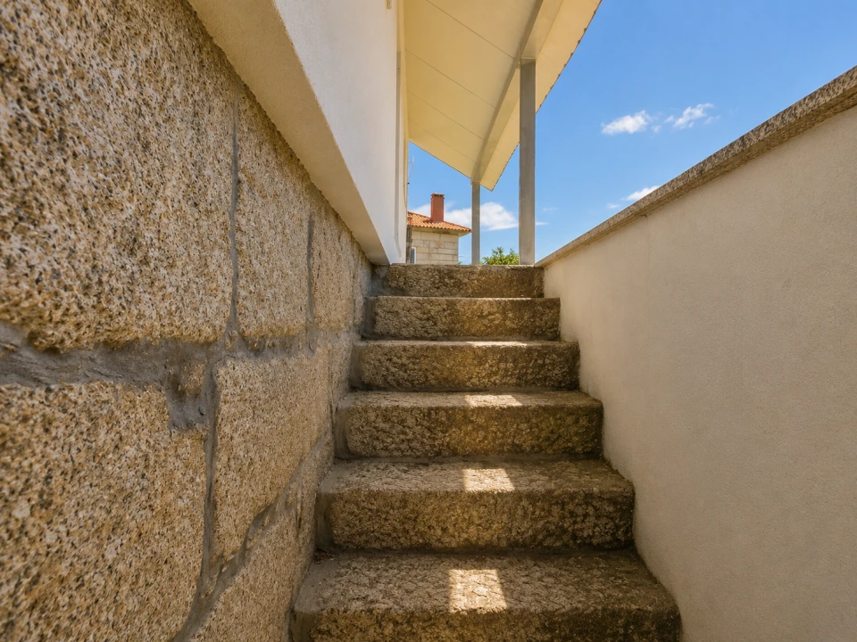 Moradia T3 para Venda em Fornos de Maceira Dão Foto 12