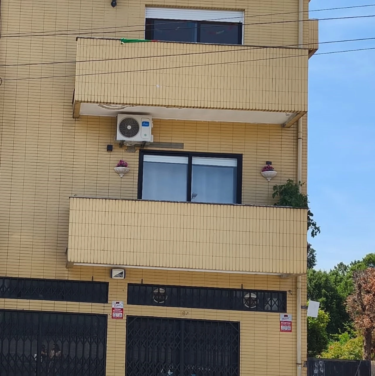 Apartamento T2 para Venda em São Paio de Oleiros Foto 1