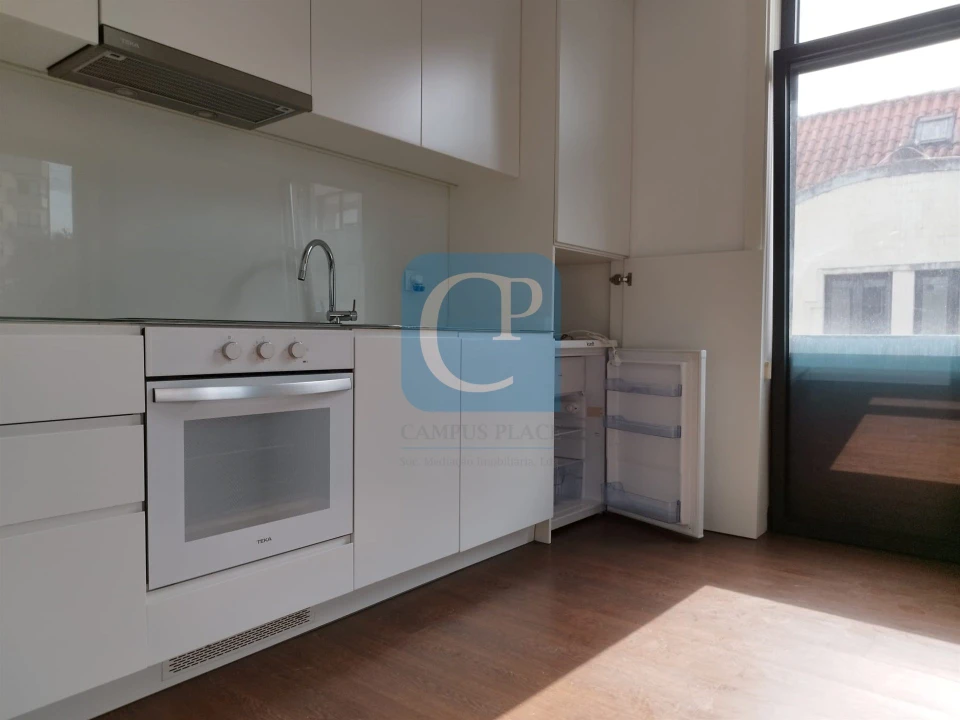 Apartamento T1 para Arrendamento em Paranhos Foto 5