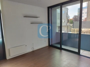 Apartamento T1 para Arrendamento em Paranhos
