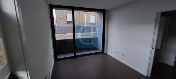 Apartamento T1 para Arrendamento em Paranhos