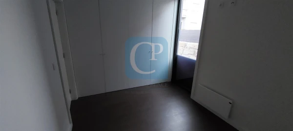 Apartamento T1 para Arrendamento em Paranhos