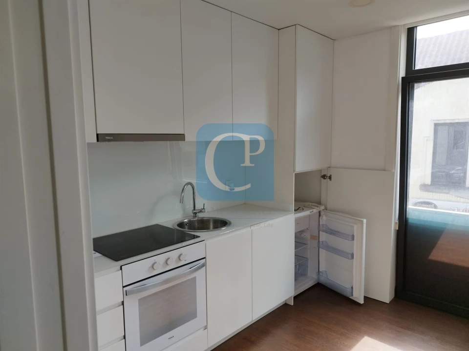 Apartamento T1 para Arrendamento em Paranhos Foto 2
