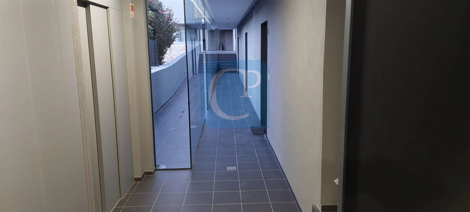 Apartamento T1 para Arrendamento em Paranhos Foto 14