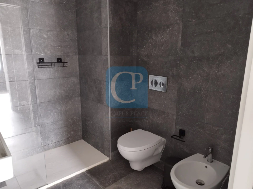 Apartamento T1 para Arrendamento em Paranhos Foto 13