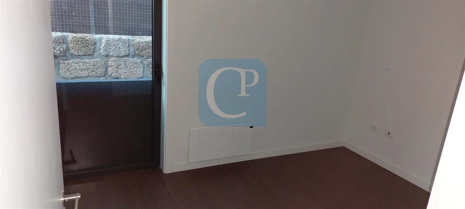 Apartamento T1 para Arrendamento em Paranhos Foto 5