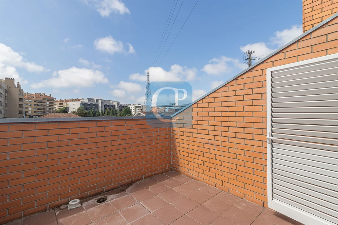 Apartamento T1 para Arrendamento em São Mamede de Infesta e Senhora da Hora Foto 25