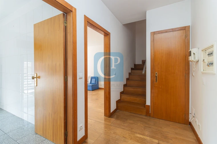 Apartamento T1 para Arrendamento em São Mamede de Infesta e Senhora da Hora Foto 3