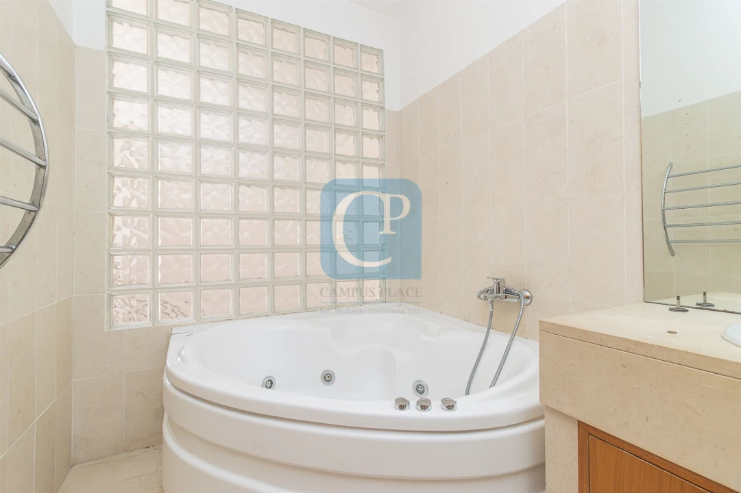 Apartamento T1 para Arrendamento em São Mamede de Infesta e Senhora da Hora Foto 23