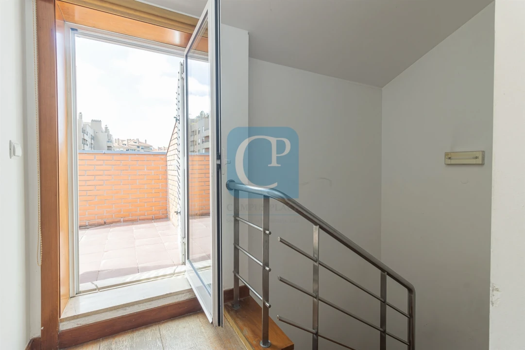 Apartamento T1 para Arrendamento em São Mamede de Infesta e Senhora da Hora Foto 15