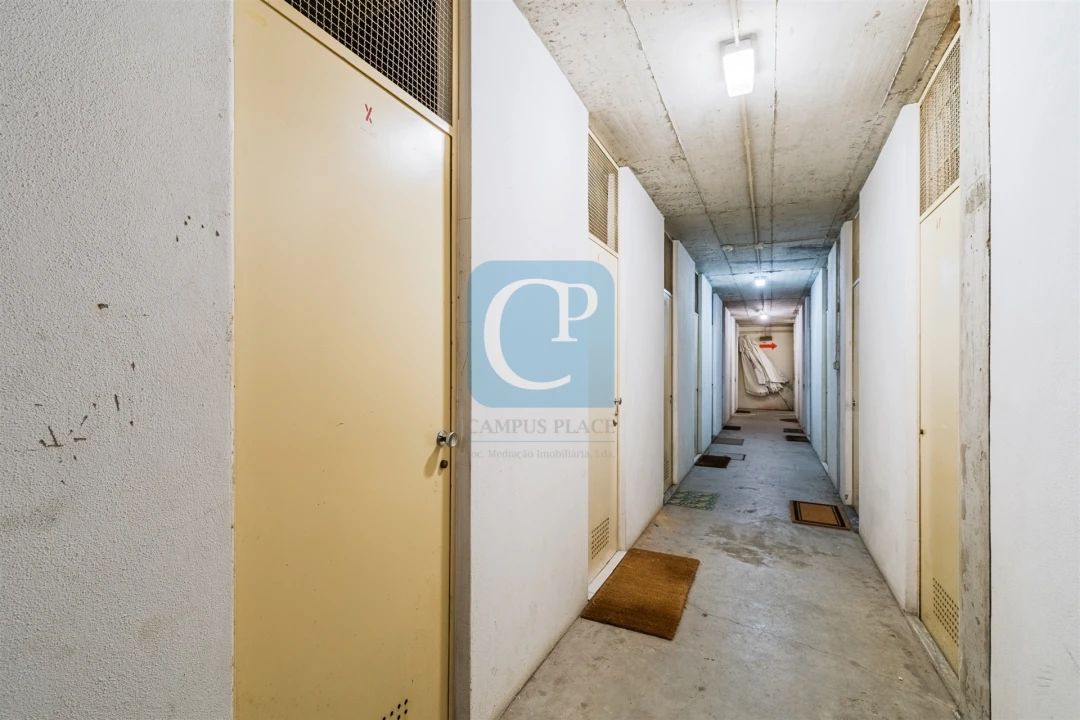 Apartamento T2 para Venda em Ramalde Foto 24