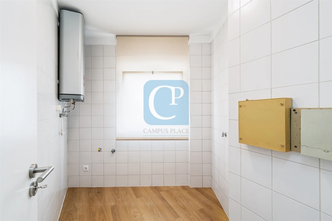 Apartamento T2 para Venda em Ramalde Foto 7