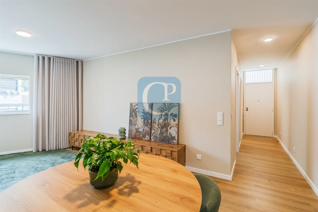 Apartamento T2 para Venda em Ramalde Foto 8