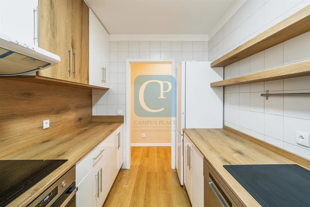 Apartamento T2 para Venda em Ramalde Foto 6