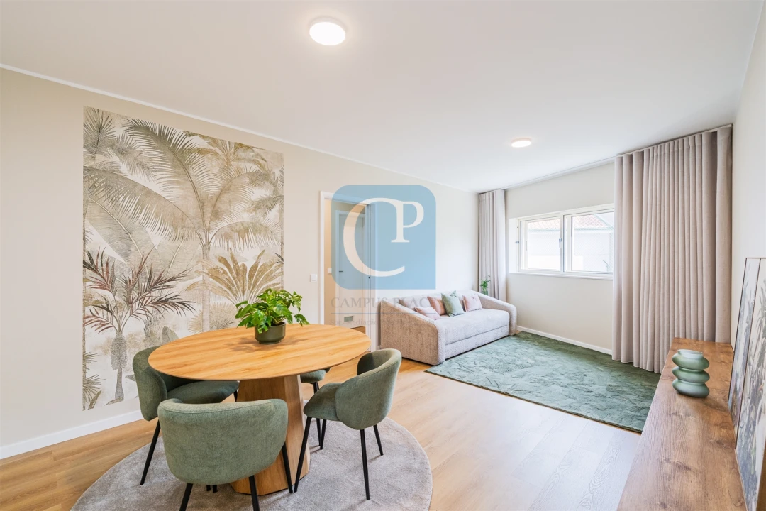 Apartamento T2 para Venda em Ramalde Foto 1