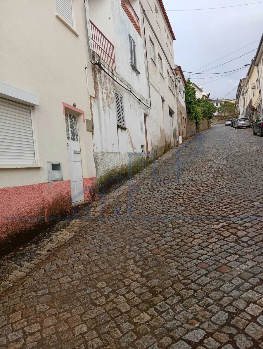 Apartamento T2 para Venda em Torre de Moncorvo Foto 2