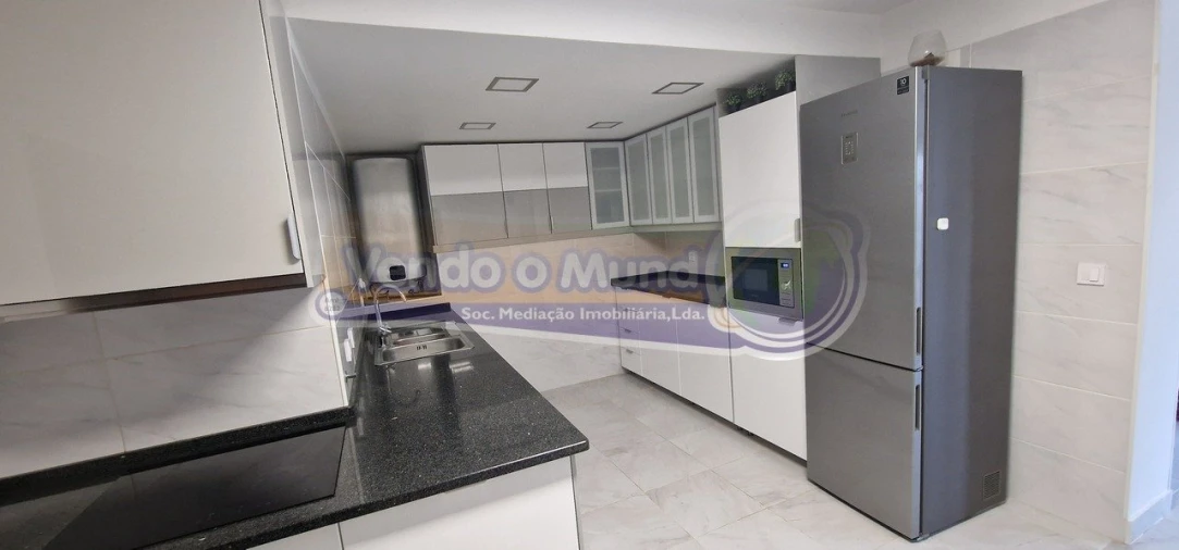 Moradia T3 para Venda em Alverca do Ribatejo e Sobralinho Foto 2