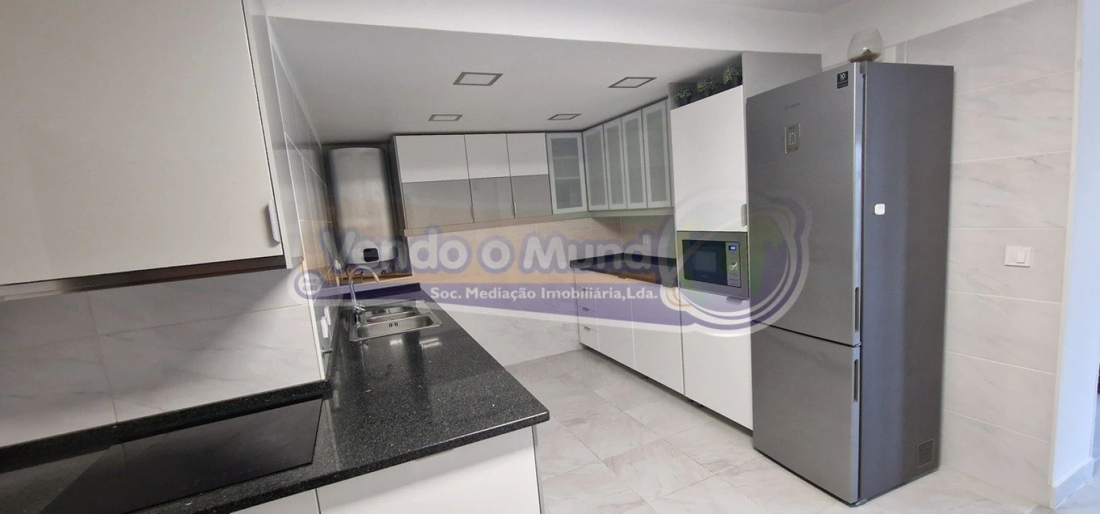 Moradia T3 para Venda em Alverca do Ribatejo e Sobralinho Foto 2