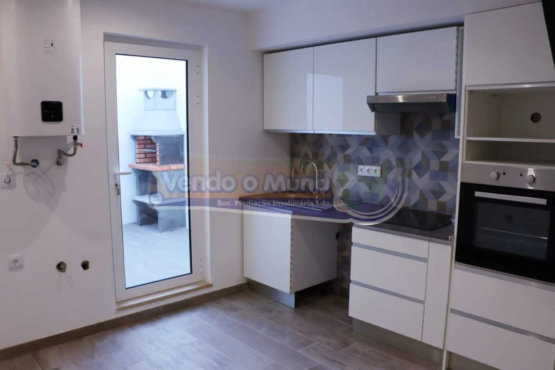 Moradia T1 para Venda em Salvaterra de Magos e Foros de Salvaterra Foto 3