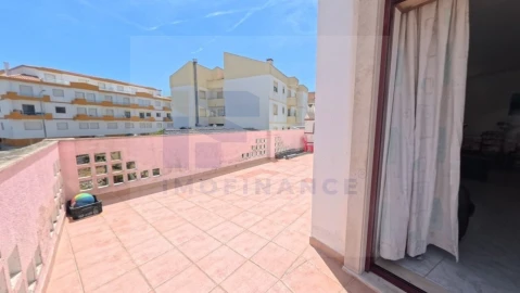 Apartamento T2 para Venda em Atouguia da Baleia
