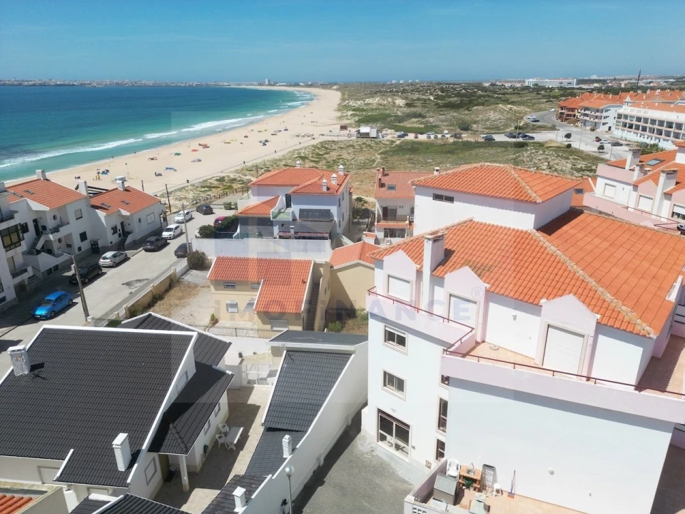 Apartamento T2 para Venda em Atouguia da Baleia Foto 1