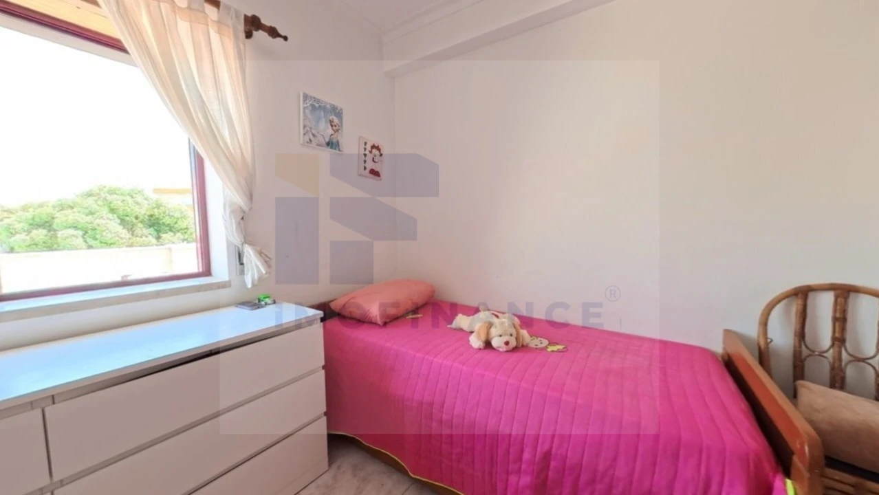 Apartamento T2 para Venda em Atouguia da Baleia Foto 15