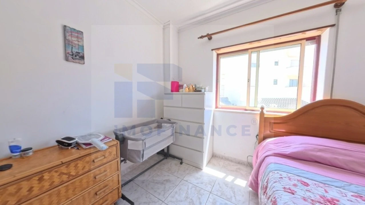 Apartamento T2 para Venda em Atouguia da Baleia Foto 8