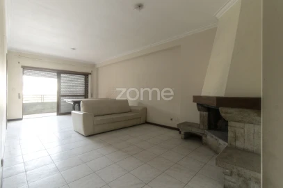 Apartamento T3 para Venda em São Vitor (Braga)