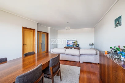 Apartamento T3 para Arrendamento em Cedofeita, Santo Ildefonso, Sé, Miragaia, São Nicolau e Vitória