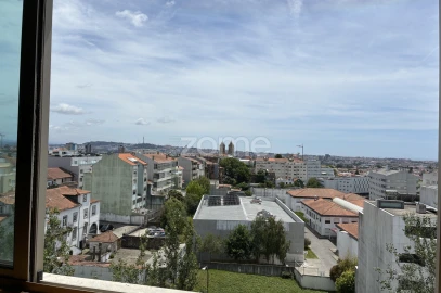 Apartamento T3 para Arrendamento em Cedofeita, Santo Ildefonso, Sé, Miragaia, São Nicolau e Vitória