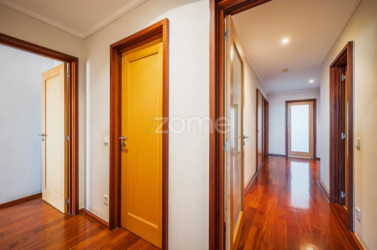 Apartamento T3 para Arrendamento em Cedofeita, Santo Ildefonso, Sé, Miragaia, São Nicolau e Vitória Foto 5