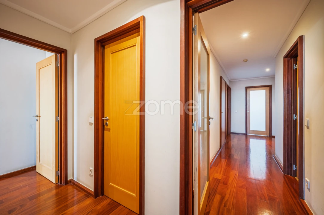 Apartamento T3 para Arrendamento em Cedofeita, Santo Ildefonso, Sé, Miragaia, São Nicolau e Vitória Foto 5