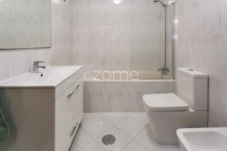 Apartamento T2 para Venda em Oliveira do Douro Foto 13