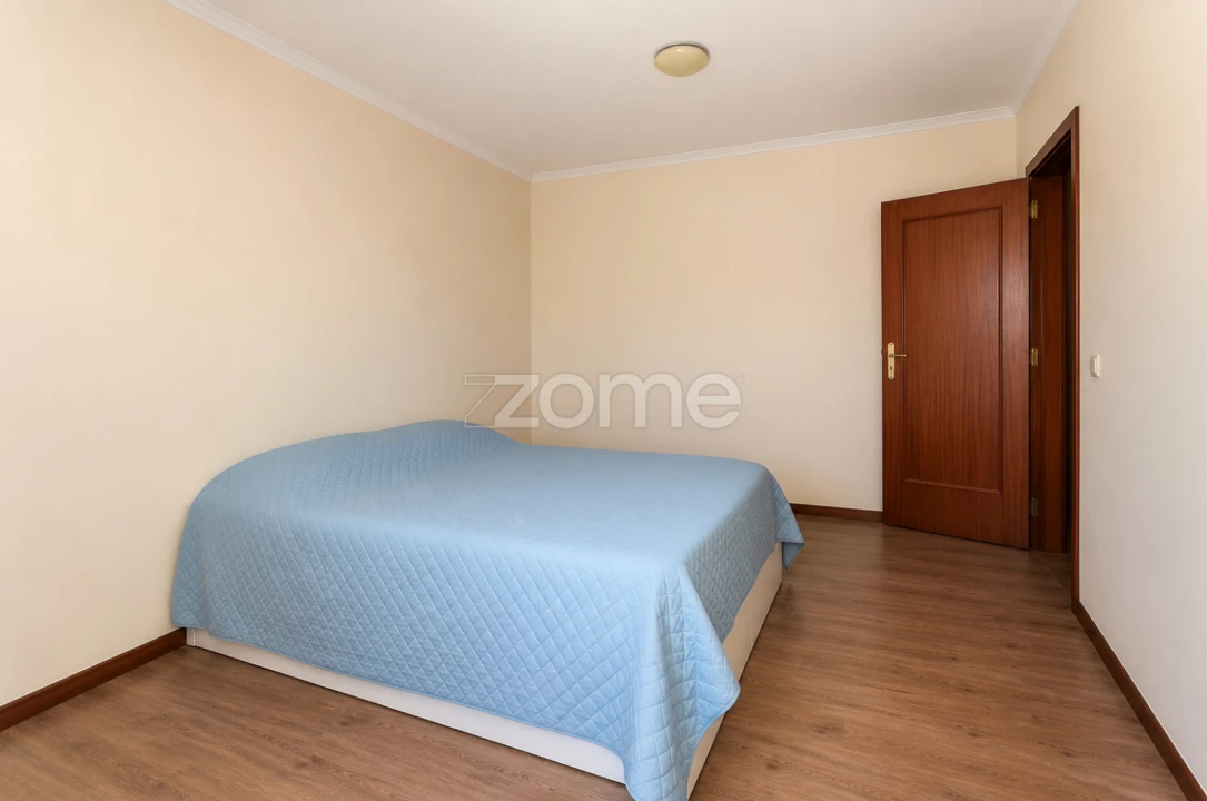 Apartamento T2 para Venda em Oliveira do Douro Foto 24
