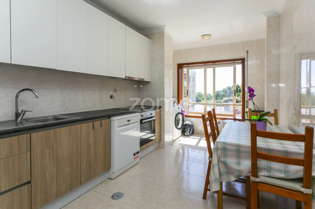 Apartamento T2 para Venda em Oliveira do Douro Foto 7