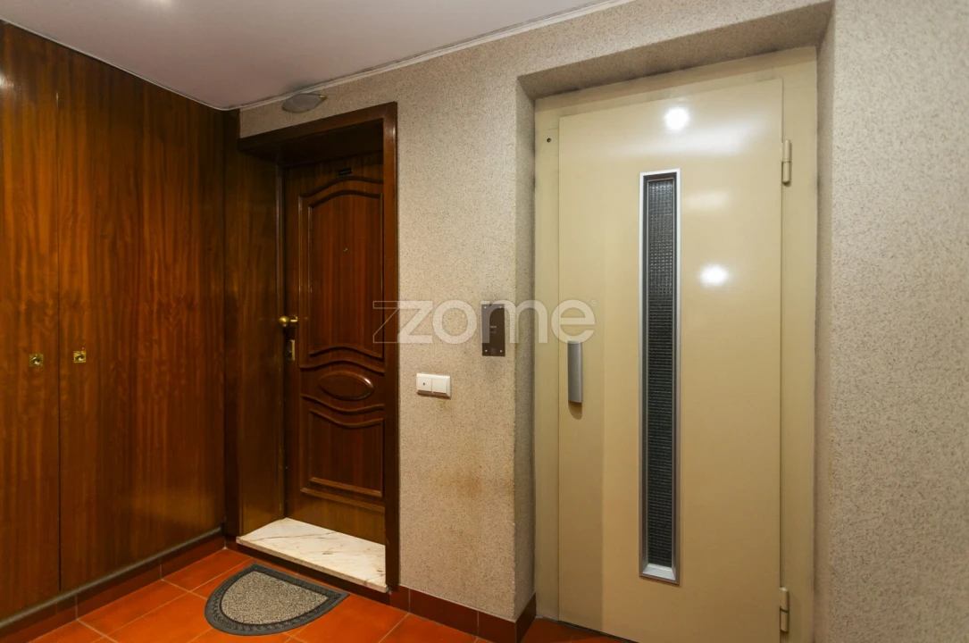 Apartamento T2 para Venda em Oliveira do Douro Foto 4
