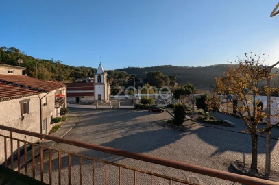 Moradia T3 para Venda em Escariz