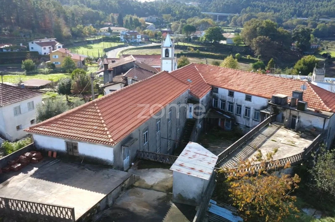 Moradia T3 para Venda em Escariz Foto 2