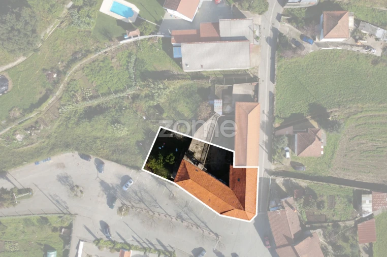 Moradia T3 para Venda em Escariz Foto 4