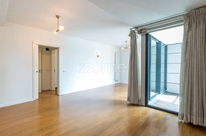 Apartamento T1 para Arrendamento em Avenidas Novas