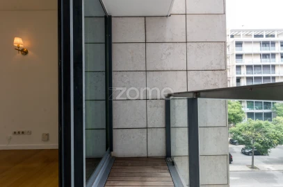 Apartamento T1 para Arrendamento em Avenidas Novas