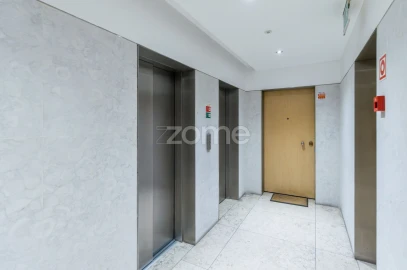 Apartamento T1 para Arrendamento em Avenidas Novas