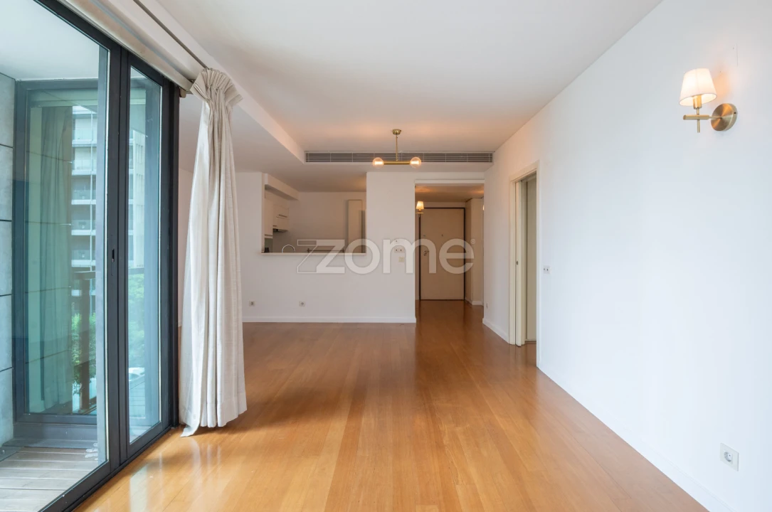 Apartamento T1 para Arrendamento em Avenidas Novas Foto 2