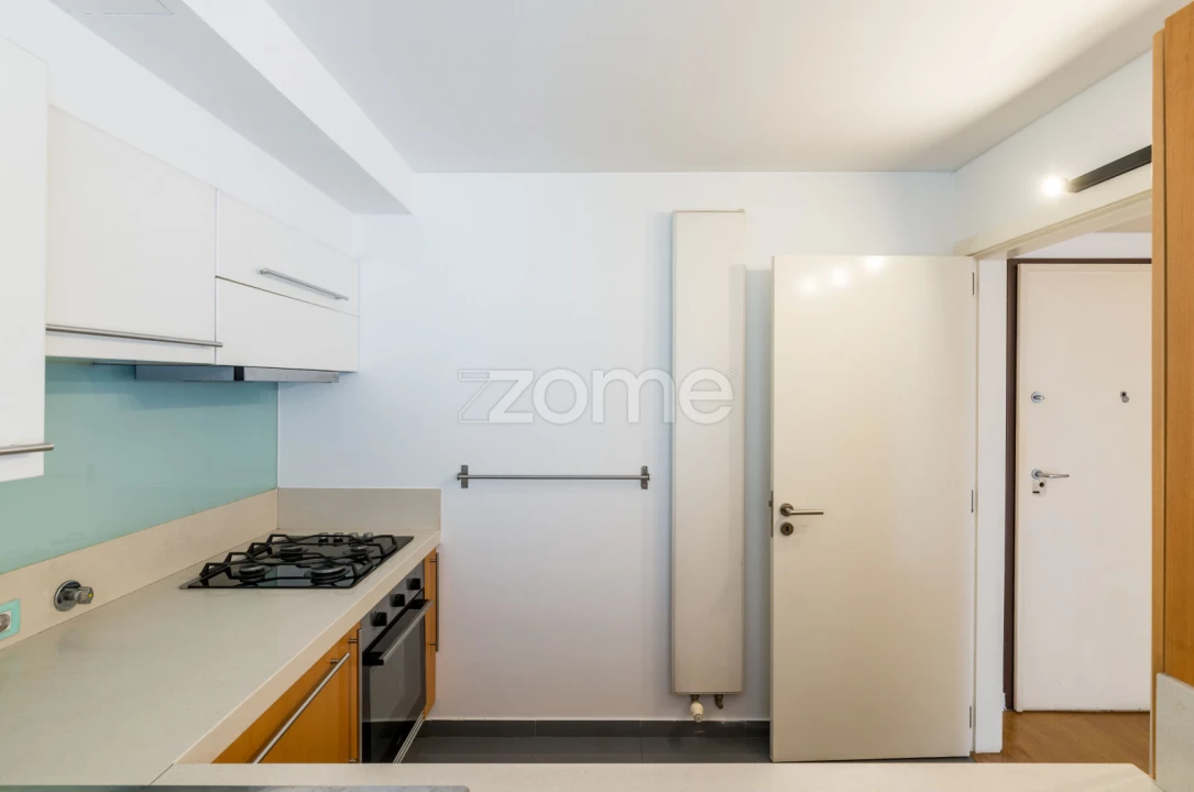 Apartamento T1 para Arrendamento em Avenidas Novas Foto 6