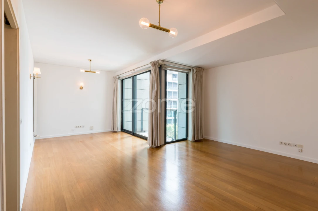 Apartamento T1 para Arrendamento em Avenidas Novas Foto 3