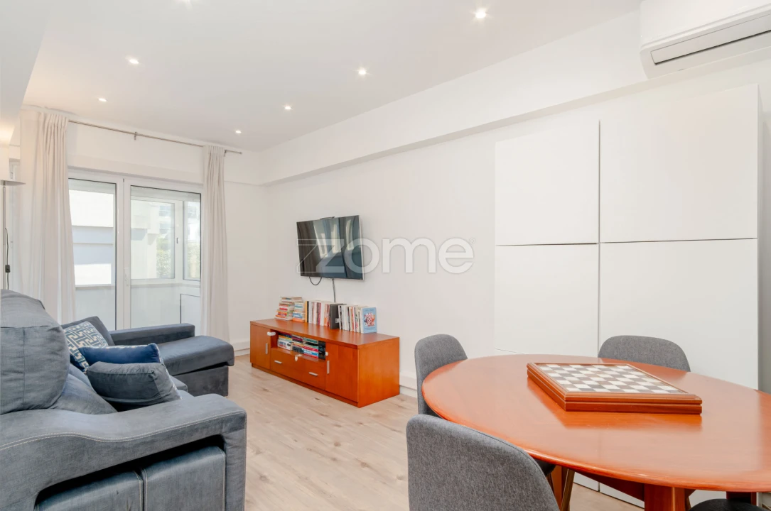 Apartamento T2 para Venda em São Domingos de Benfica Foto 4