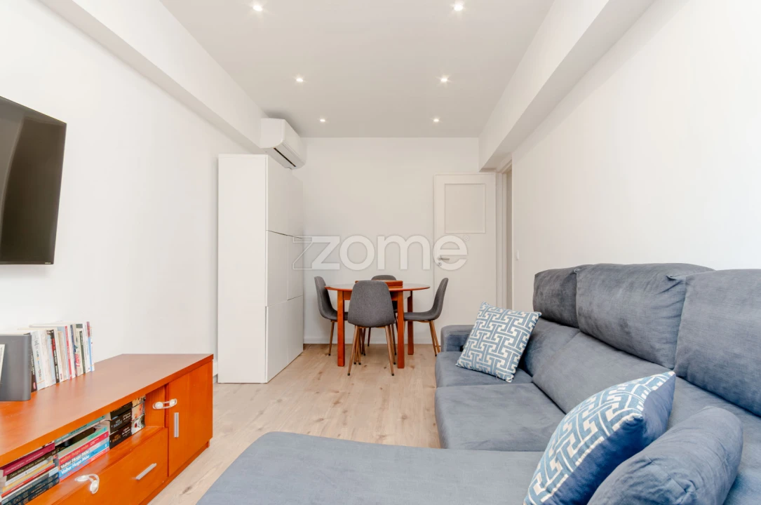 Apartamento T2 para Venda em São Domingos de Benfica Foto 6