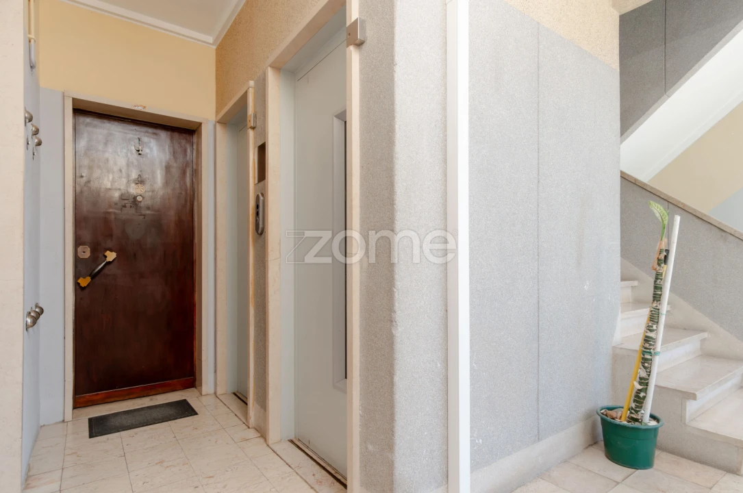 Apartamento T2 para Venda em São Domingos de Benfica Foto 22