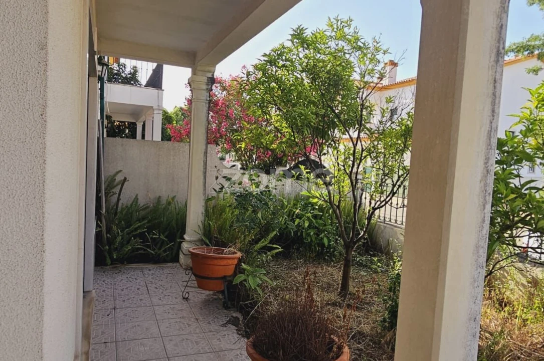 Moradia T4 para Venda em Vila Nova da Barquinha Foto 5